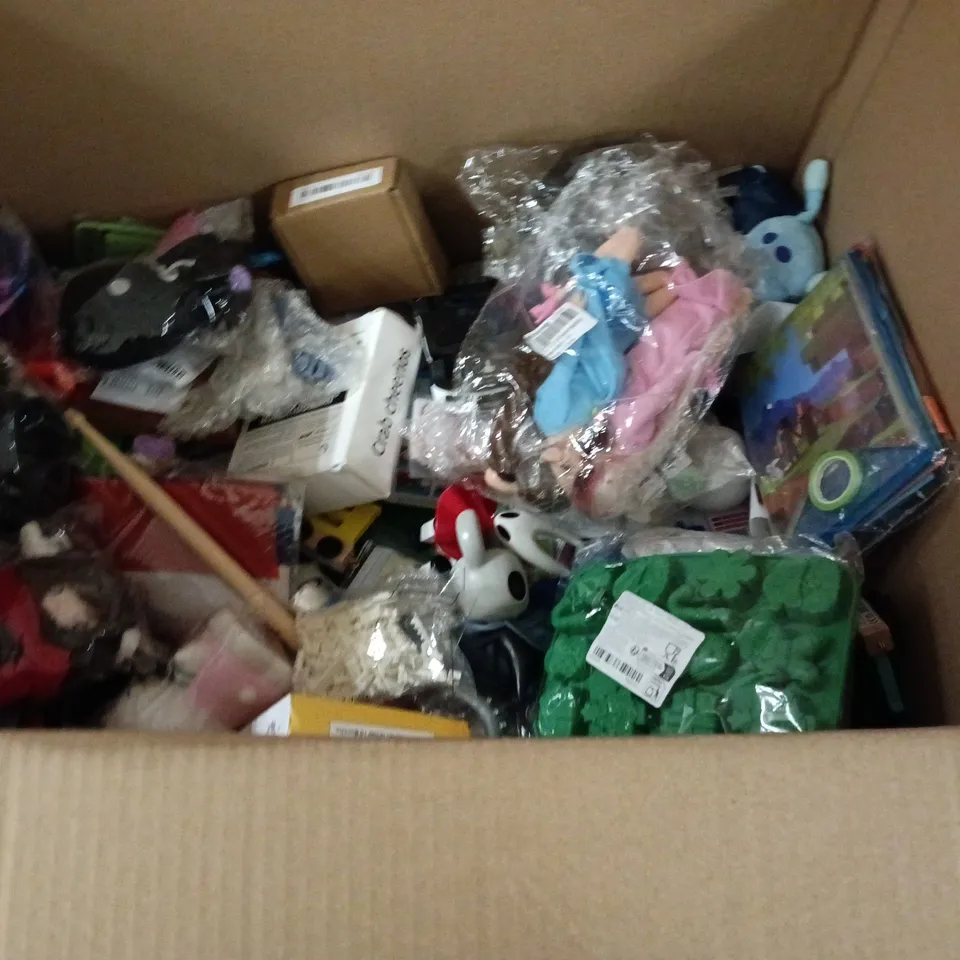 LARGE QUANTITY OF ASSORTED TOYS, GAMES AND CRAFT ITEMS TO INCLUDE LAMAZE DOLL, DISNEY PRINCESS FILLED PENCIL CASE AND SILICONE MOULDS
