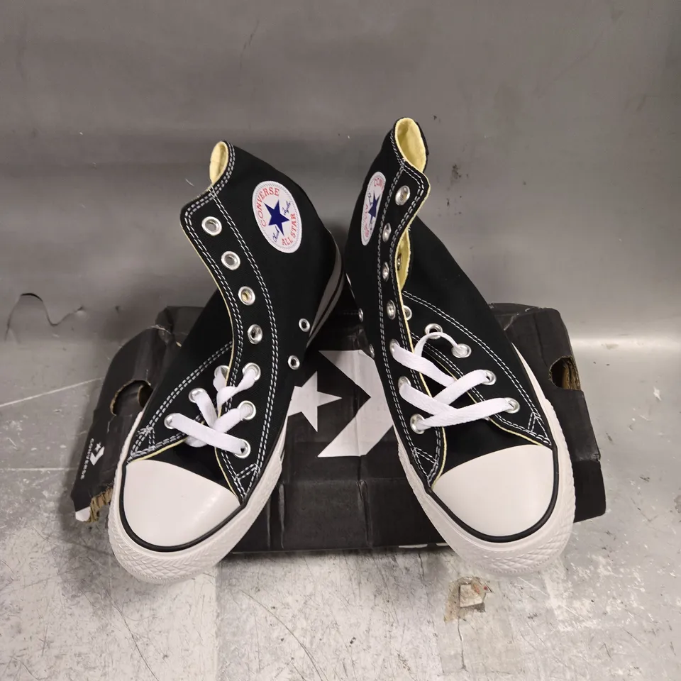 BOXED PAIR OF CONVERSE ALL STAR SHOES - 5.5