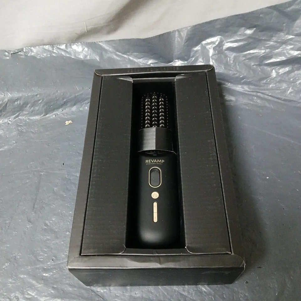 REVAMP STRAIGHT AND GO CORDLESS HOT BRUSH BOXED