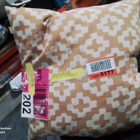 ROCCO CUSHION