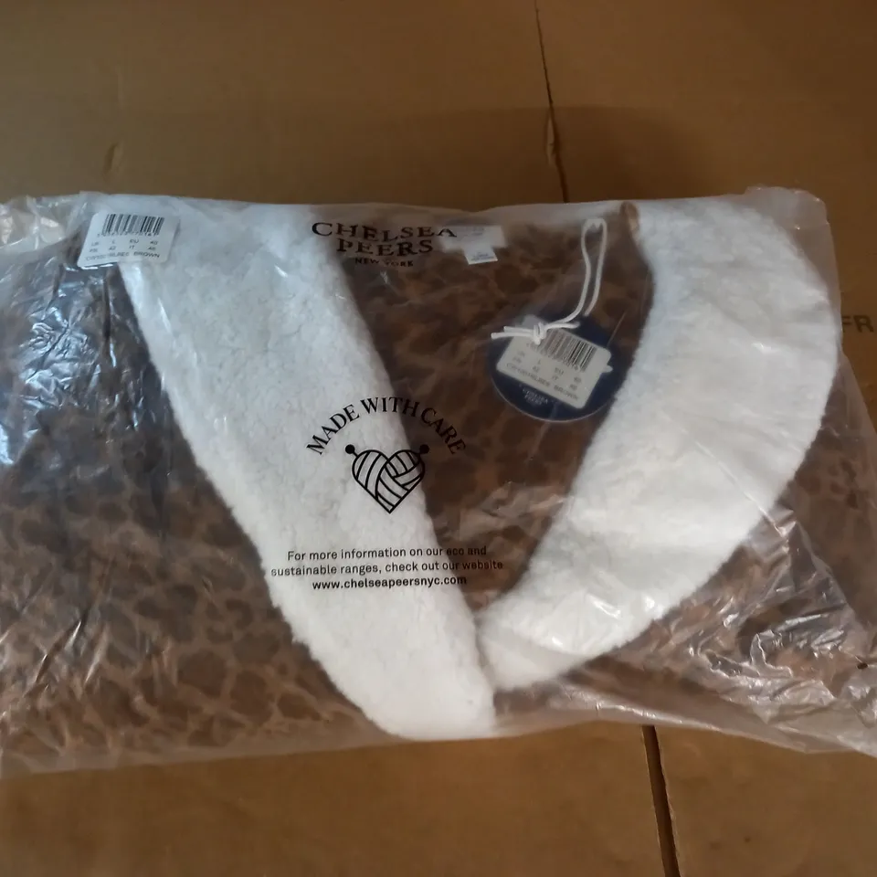 BAGGED CHELSEA PEERS ANIMAL PATTERN DRESSING GOWN - UK L 