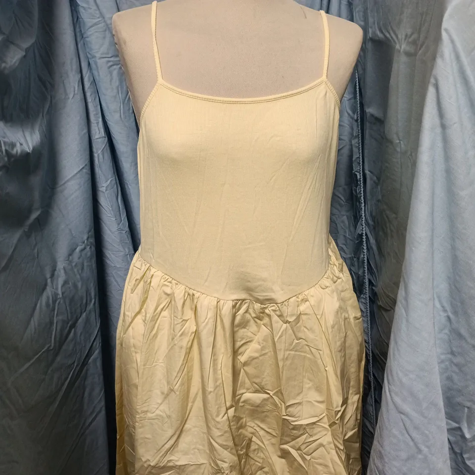 NOBODY'S CHILD PETITE MADELYN MIDI DRESS – YELLOW, UK 16 (EU 44)