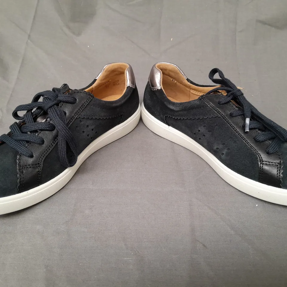 BOXED PAIR OF HOTTER STELLAR SHOES IN CHARCOAL BLUE UK SIZE 5
