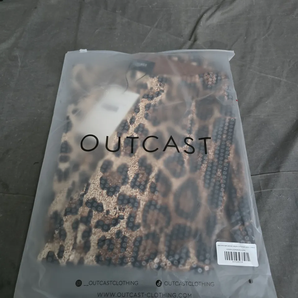 OUTCAST EXCLUSIVE LEOPARD PRINT SEQUIN CAPRI PANTS – SIZE SMALL