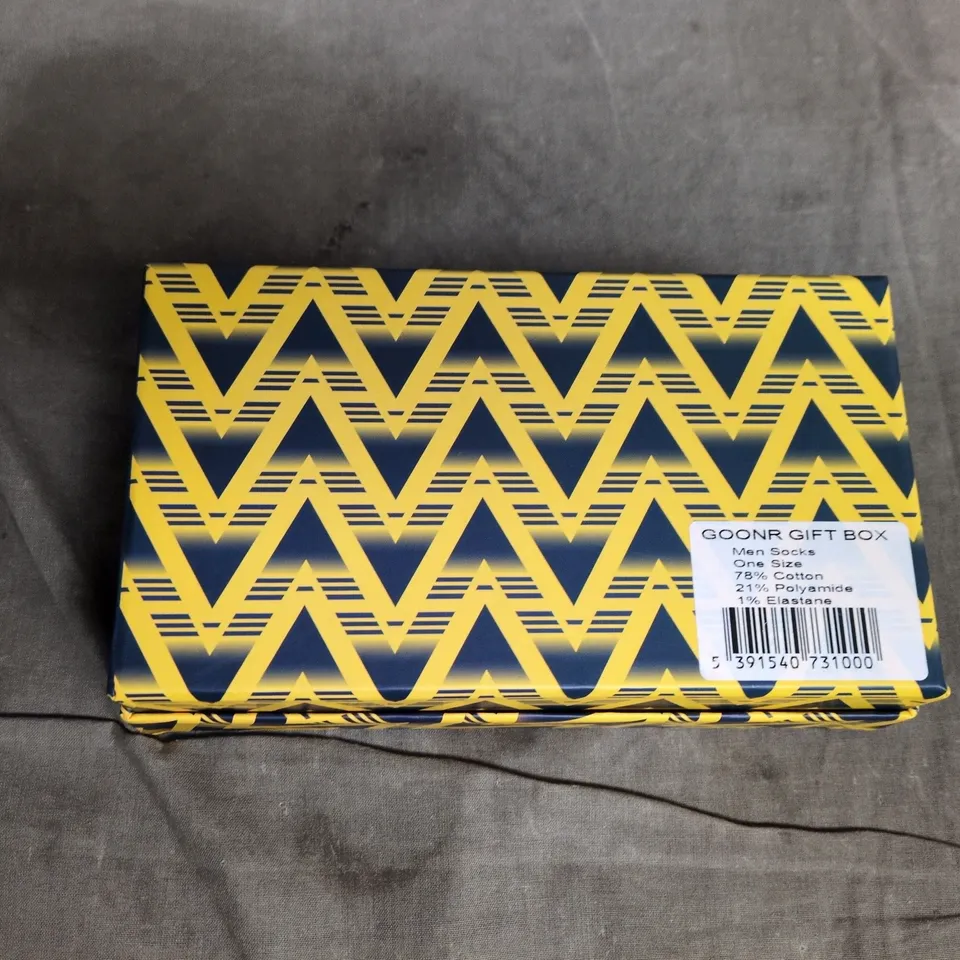 GOONR GIFT BOX - MEN'S SOCKS, 3 PAIRS, ONE SIZE