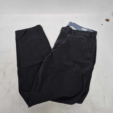GAP SLIM JEANS IN BLACK - 36X32"