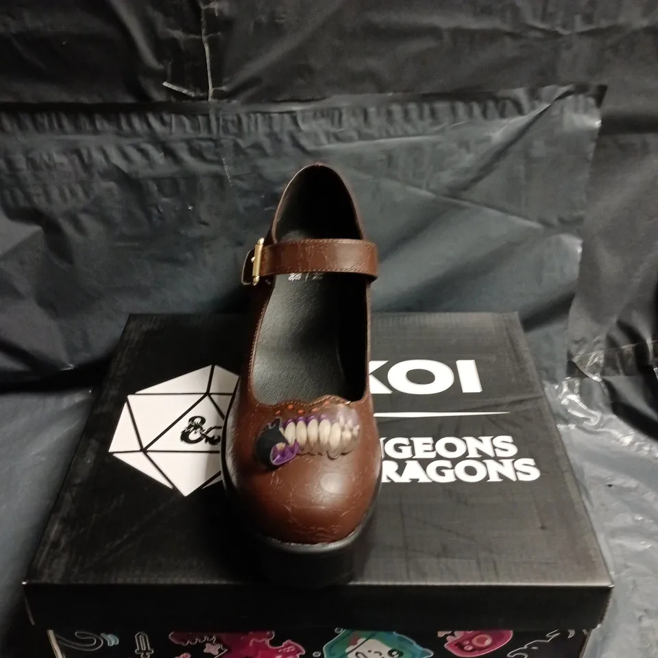 KOI X DUNGEONS & DRAGONS BROWN LEATHER MARY JANE SHOES – WOMEN'S SIZE 9