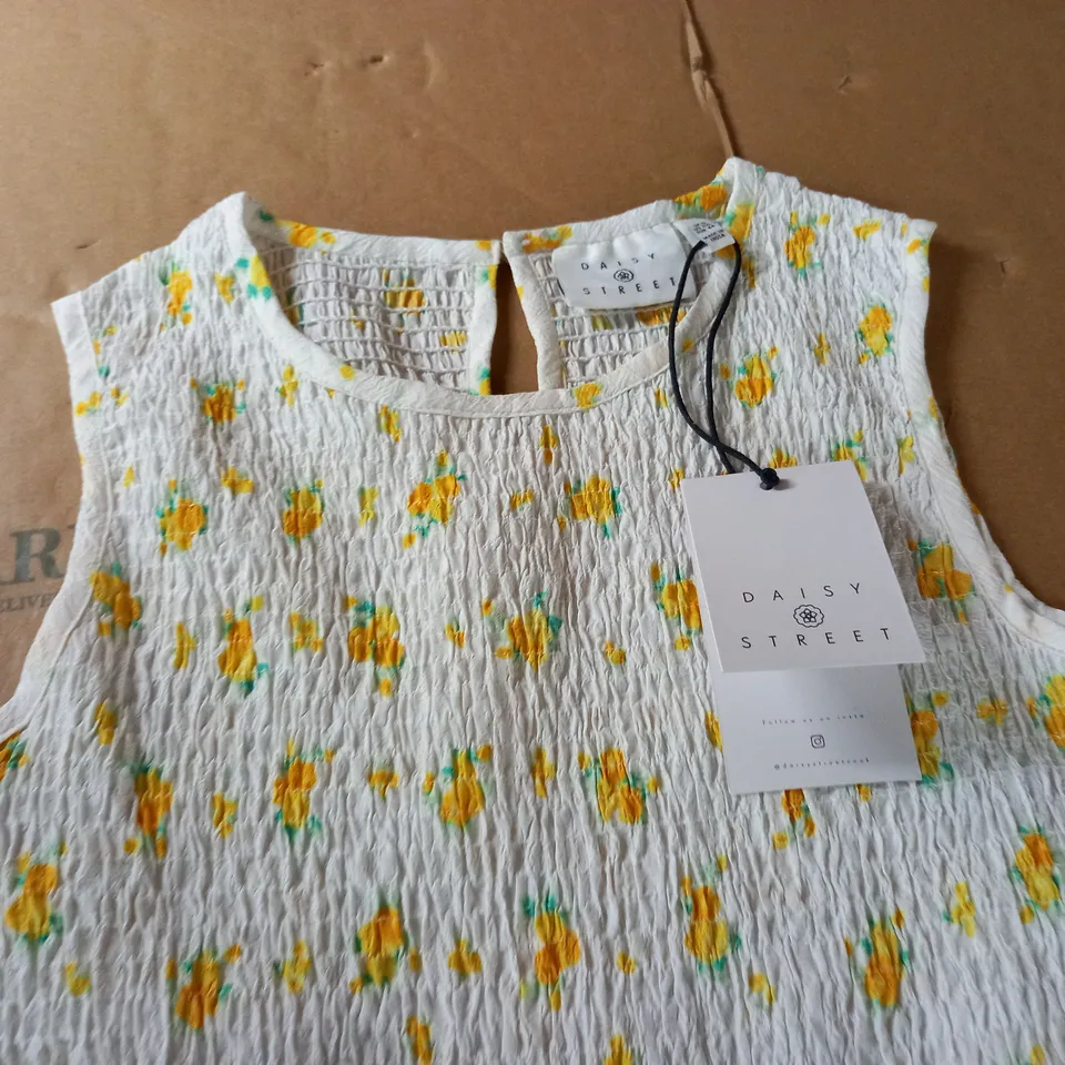 DAISY STREET FLORAL SLEEVELESS DRESS - UK 16
