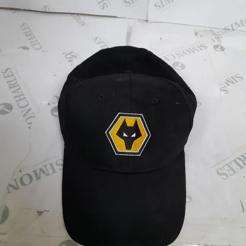 WOLVERHAMPTON WANDERERS BASEBALL CAP