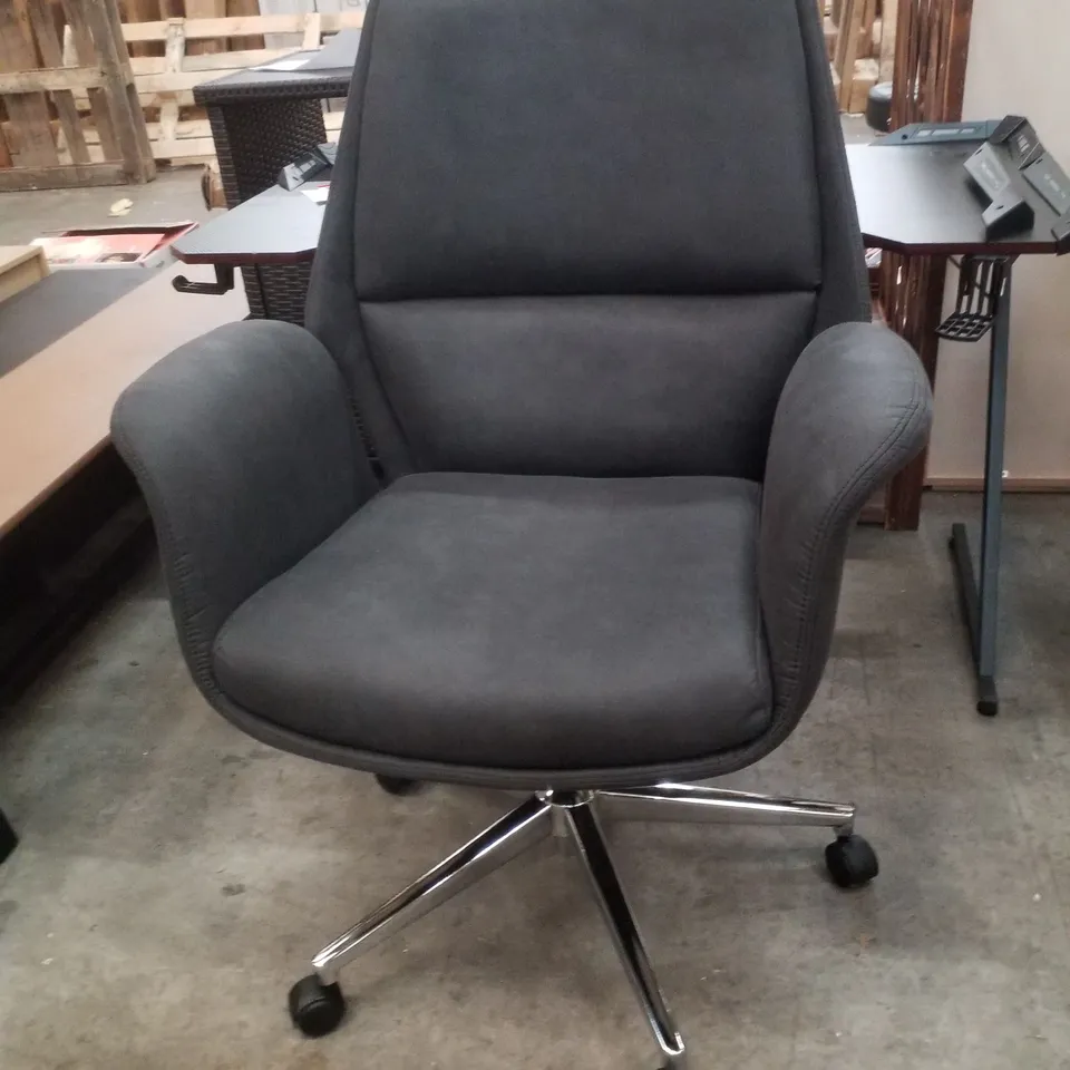 OMNI LUXURY BLACK FAUX LEATHER AND SILVER OFFICE CHAIR