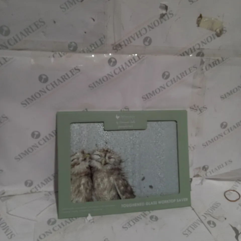 BOX OF ASSORTED HOUSEHOLD ITEMS TO INCLUDE WALLPAPER, GLASSES, CURTAINS ETC 
