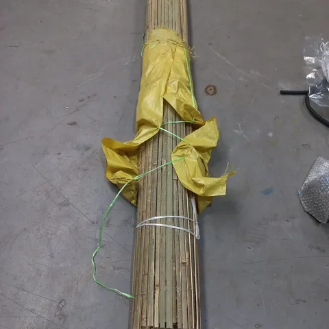 ROLLED WOODEN GARDEN SCREENING - 180CM X UNSPECIFIED