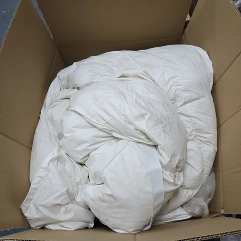 BOX OF ASSORTED BEDDING