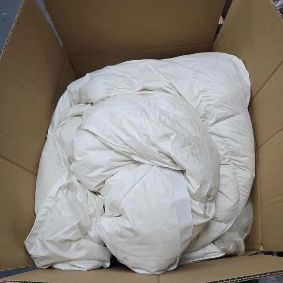 BOX OF ASSORTED BEDDING