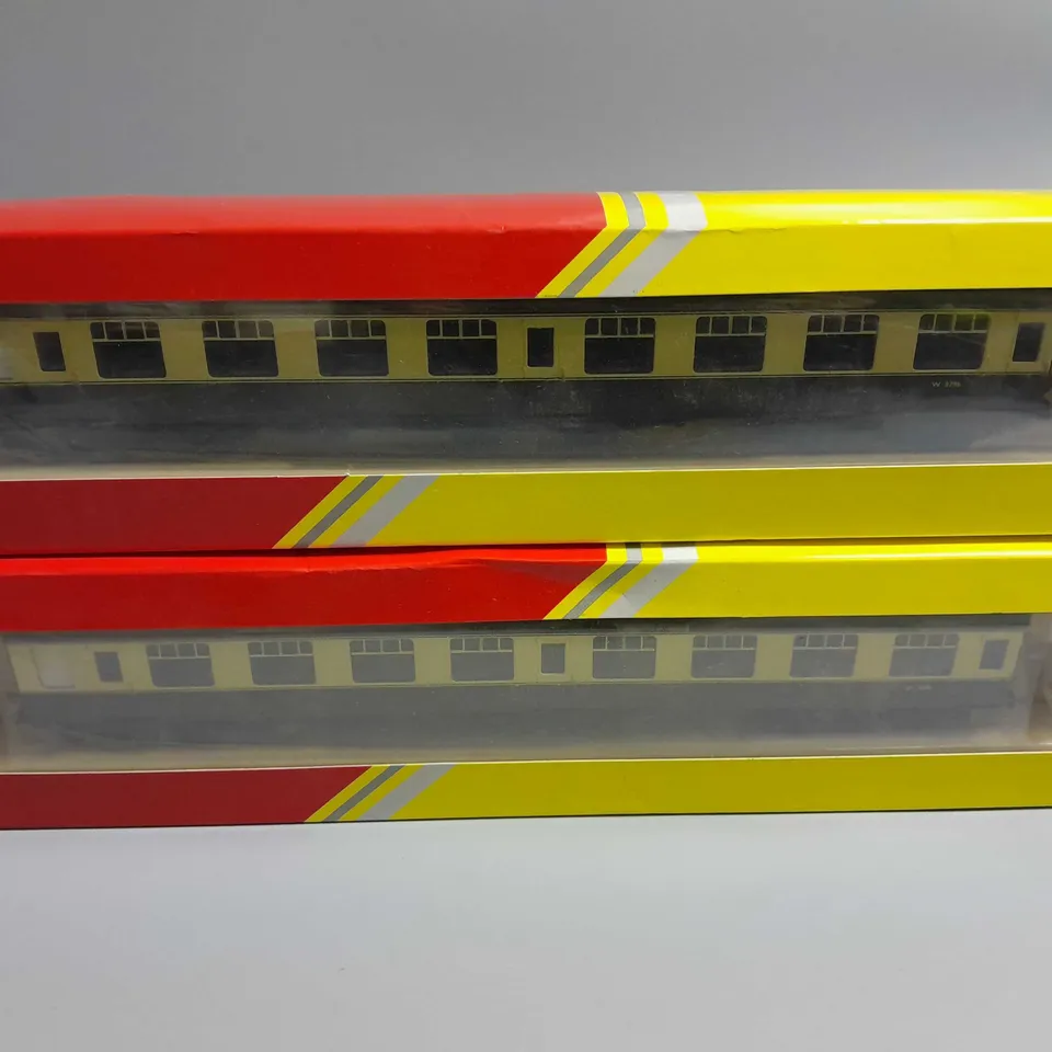 LOT OF 2 HORNBY R4630 BR MK1 TOURIST SECOND OPEN COACHES