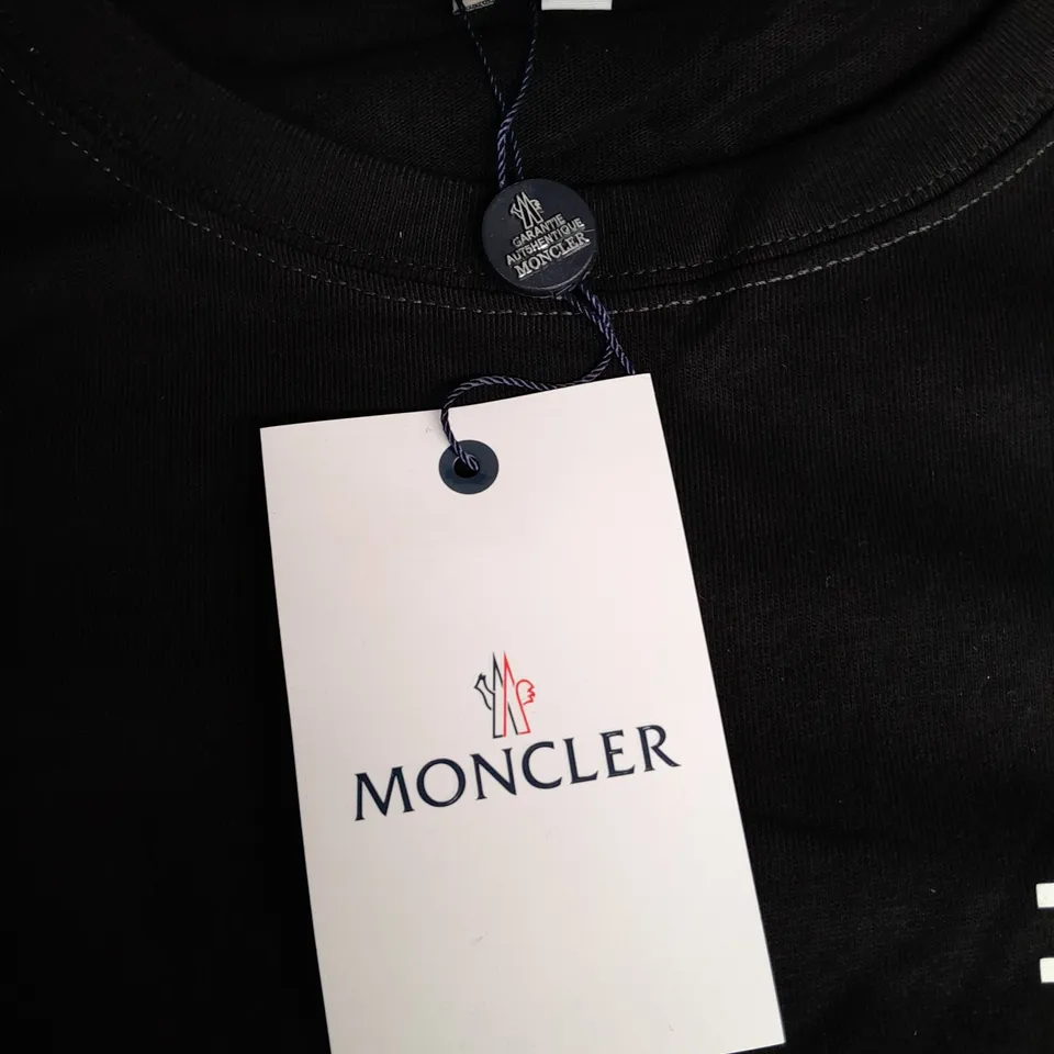 BLACK MONCLER T-SHIRT SIZE S