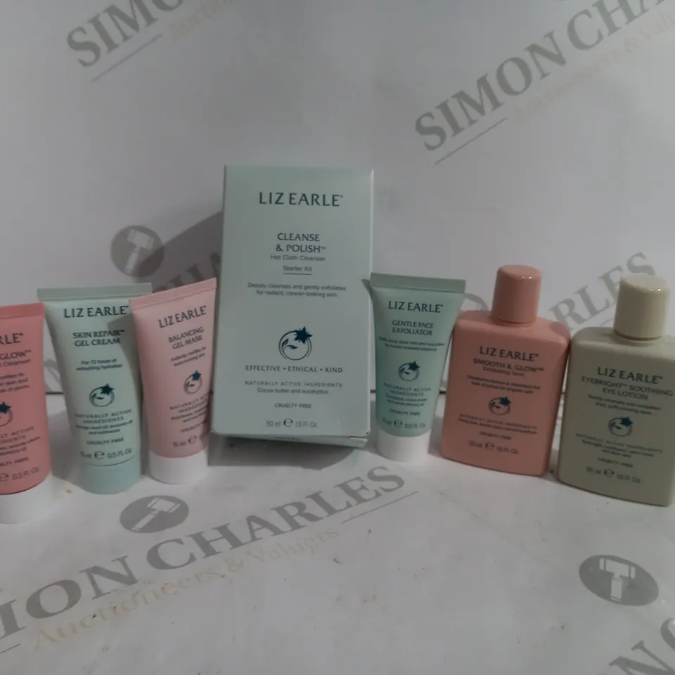 BOXED LIZ EARLE GIFT SET 