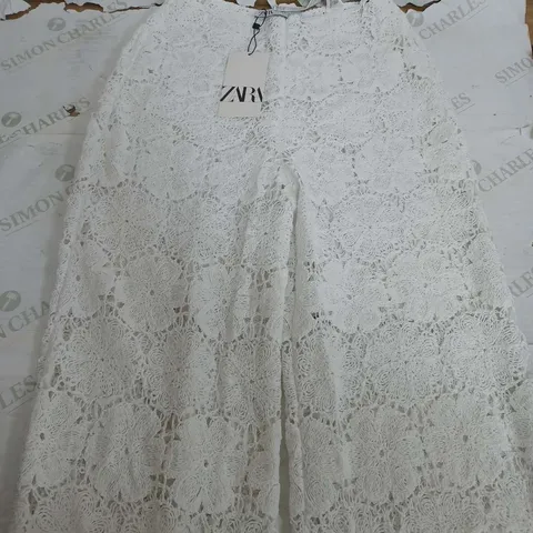ZARA FLORAL WHITE WIDE TROUSERS - EUR SMALL