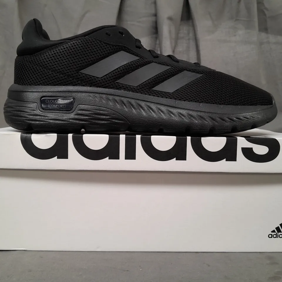 BOXED PAIR OF ADIDAS CLOUDFOAM COMFY SHOES IN BLACK UK SIZE 10.5