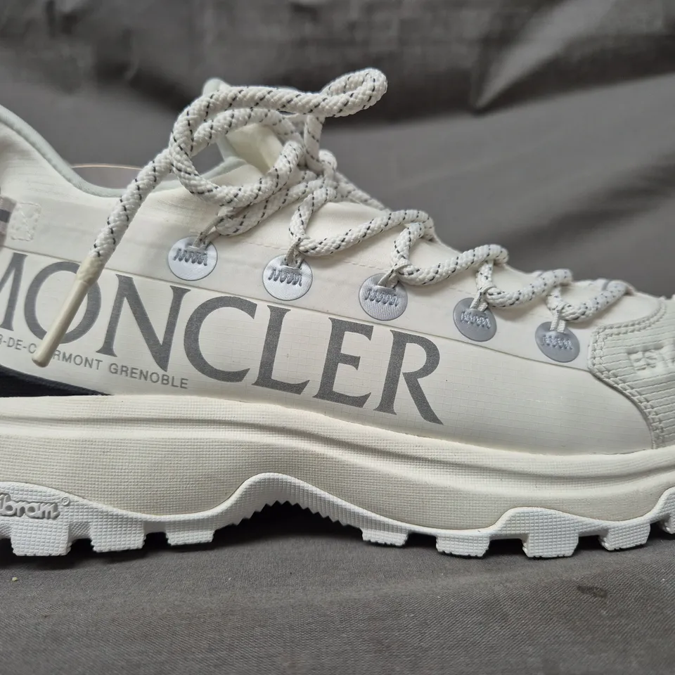 BOXED PAIR OF MONCLER TRAILGRIP LITE2 SNEAKERS IN WHITE SIZE EU 39