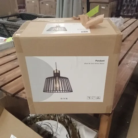 BOXED 1-LIGHT PENDANT