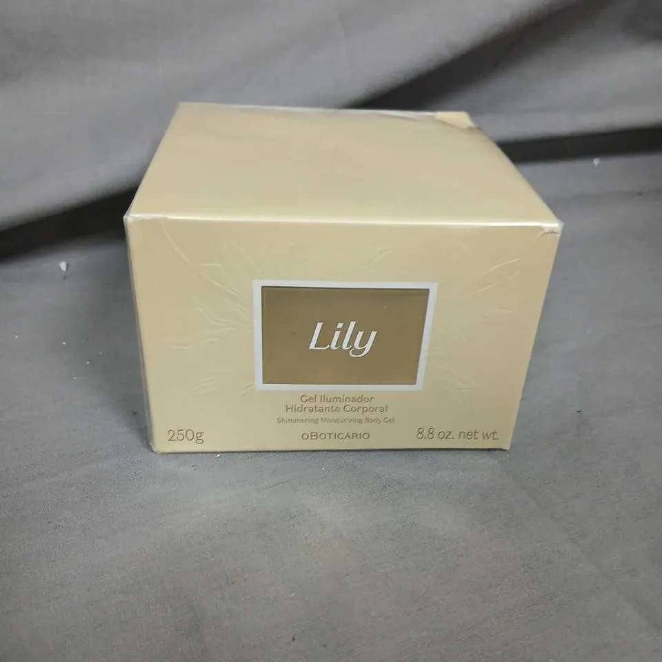 BOXED AND SEALED LILY GEL ILUMINADOR SHIMMERING MOISTURIZING BODY GEL 250G
