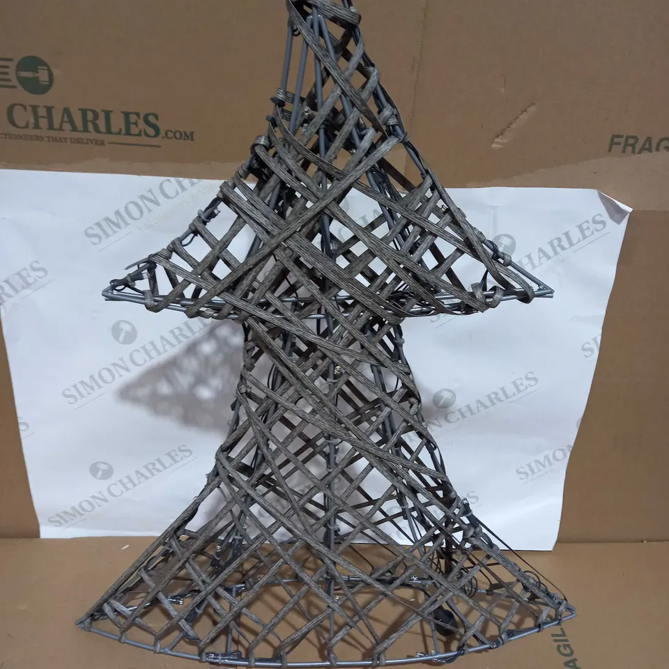 DECORATIVE ILLUMINATED TREE