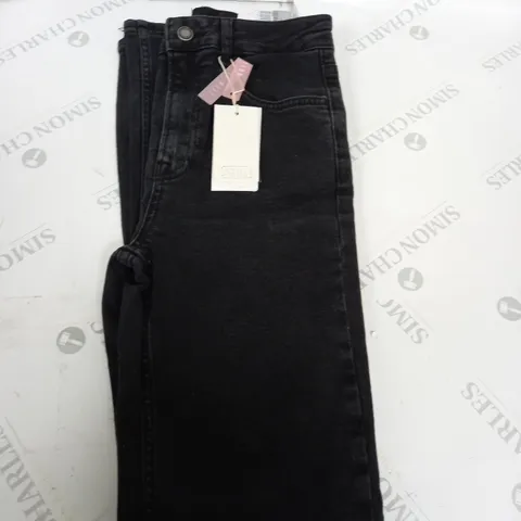 STR STRAIGHT LEG DENIM JEANS SIZE 8