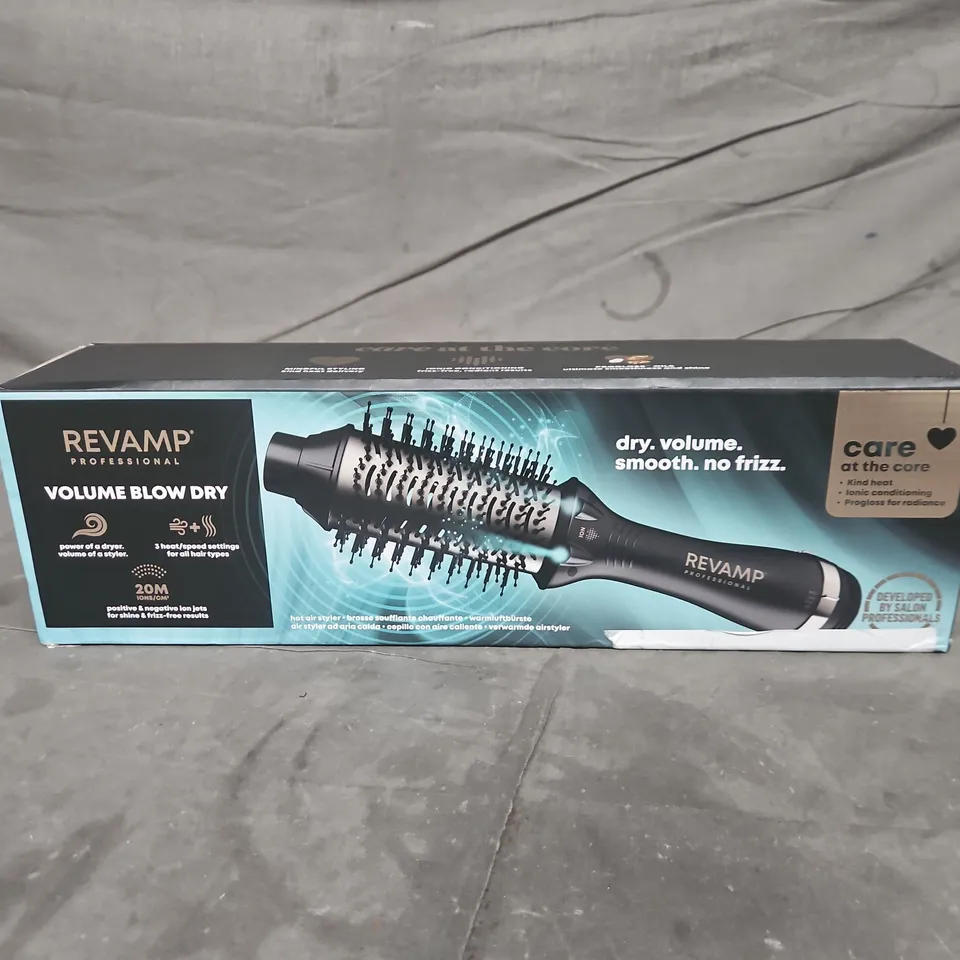 BOXED REVAMP PROFESSIONAL PROGLOSS VOLUME BLOW DRY DR-1950AX-GB