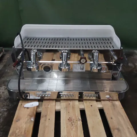 ELEKTRA BARLUME 3GR 3-GROUP AUTO ESPRESSO COFFEE MACHINE 