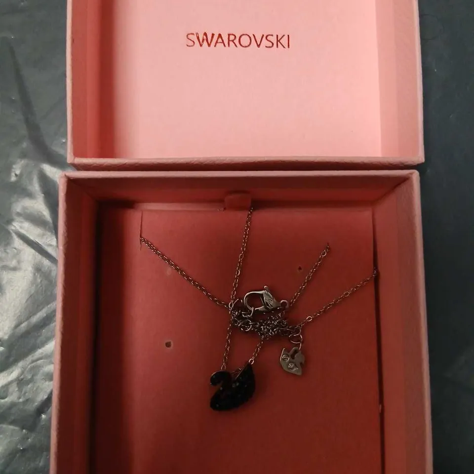 SWAROVSKI NECKLACE WITH CHARMS – PINK PRESENTATION BOX
