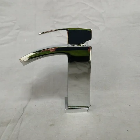 BOXED UNBRANDED WATERFALL BATHROOM SINK TAP