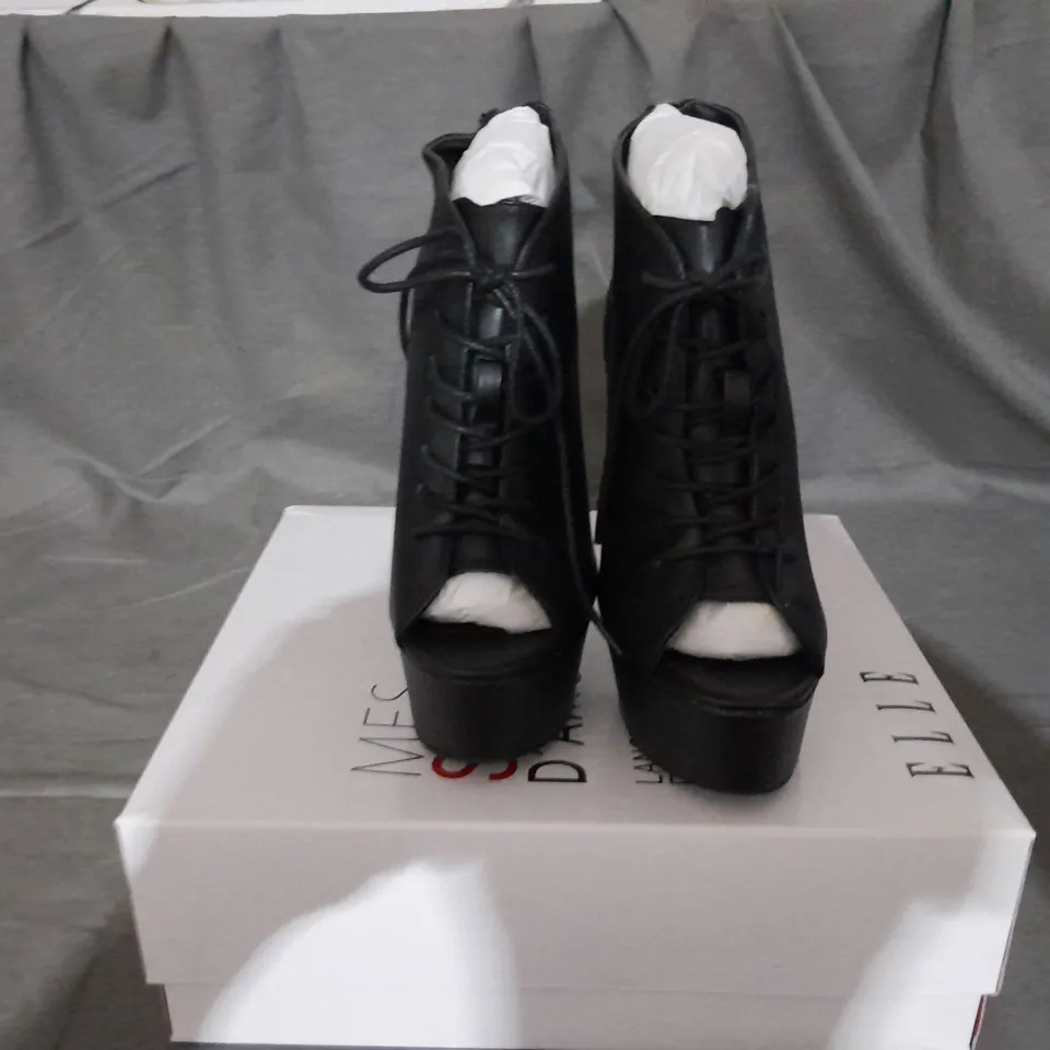 APPROXIMATELY 10 BOXED PAIRS OF ELLE SIRE HEELED PLATFORM OPEN TOE BOOTS IN VARIOUS SIZES TO INCLUDE SIZE 7 