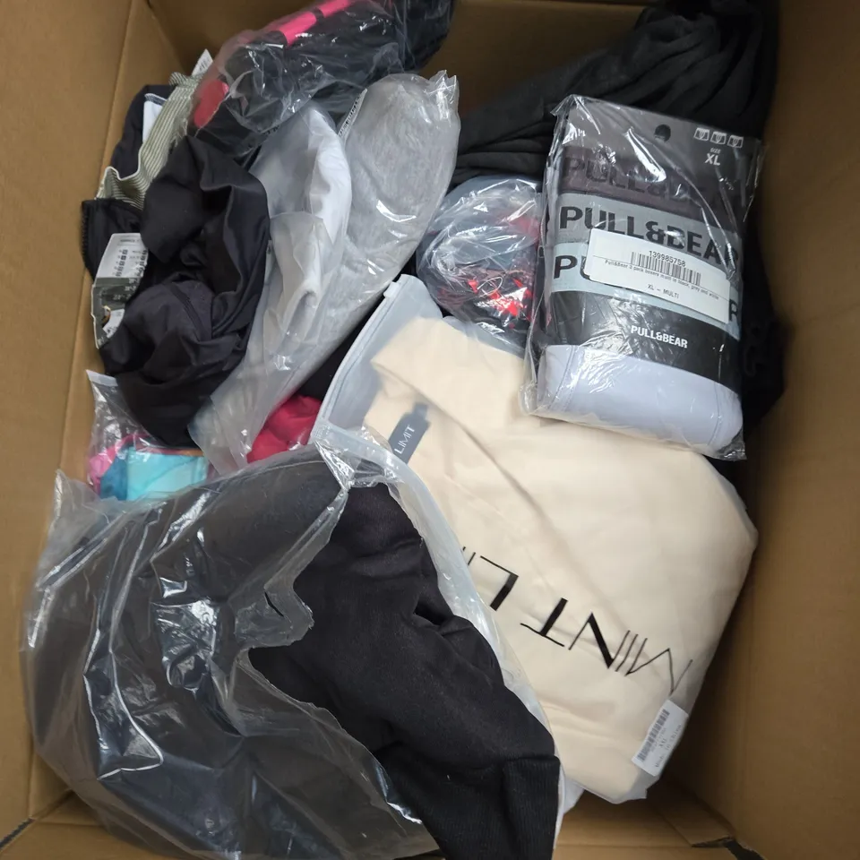 LARGE BOX OF ASSORTED CLOTHING ITEMS IN VARIOUS SIZES, STYLES AND COLOUR 