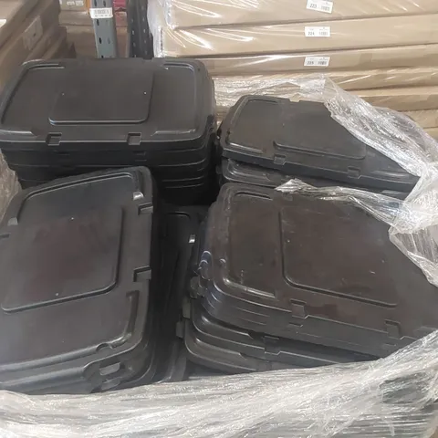 PALLET CONTAINING A VERY LARGE QUANTITY OF PLASTIC CONTAINER LIDS