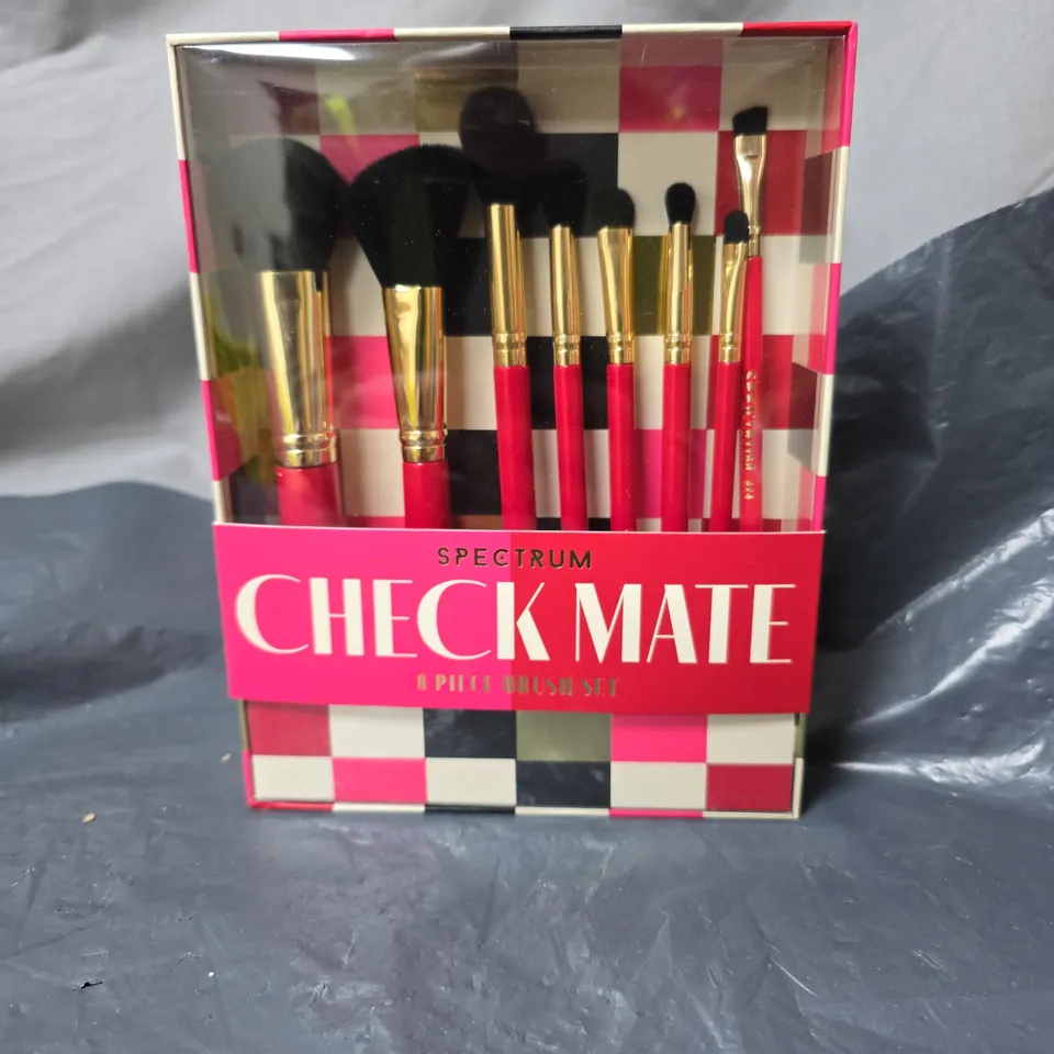 CHECKMATE SPECTRUM 8 PIECE BRUSH SET BOXED