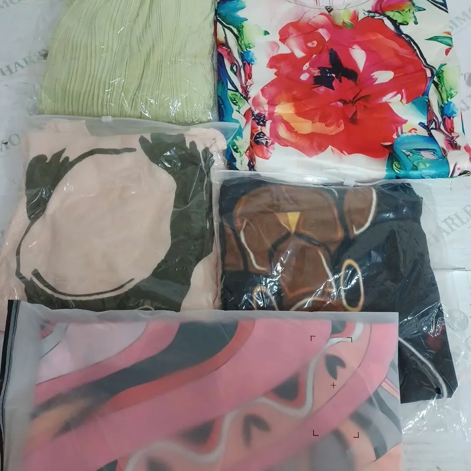 BOX OF APPROXIMATELY 22 ASSORTED CLOTHING ITEMS TO INCLUDE - DRESS , TROUSERS , TOP ETC