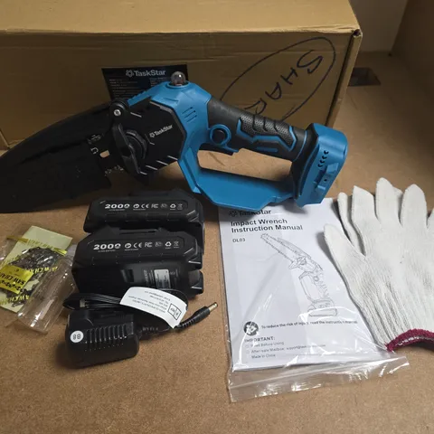 TASKSTAR DL03 CORDLESS IMPACT WRENCH KIT – 20V, 2X 2000MAH BATTERIES, CHARGER, MANUAL & GLOVES