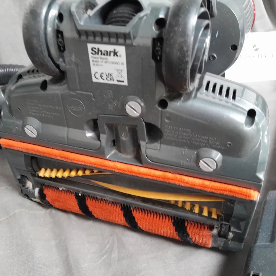 UNBOXED SHARK DUO CLEAN CORDLESS VACUUM