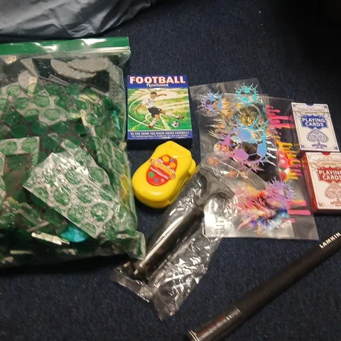 LARGE QUANTITY OF ASSORTED TOYS AND ACCESSORIES TO INCLUDE; LEGO, PLAYING CARDS, MR TUMBLE PHONE, FOOTBALL QUIZ CARDS AND STICKERS