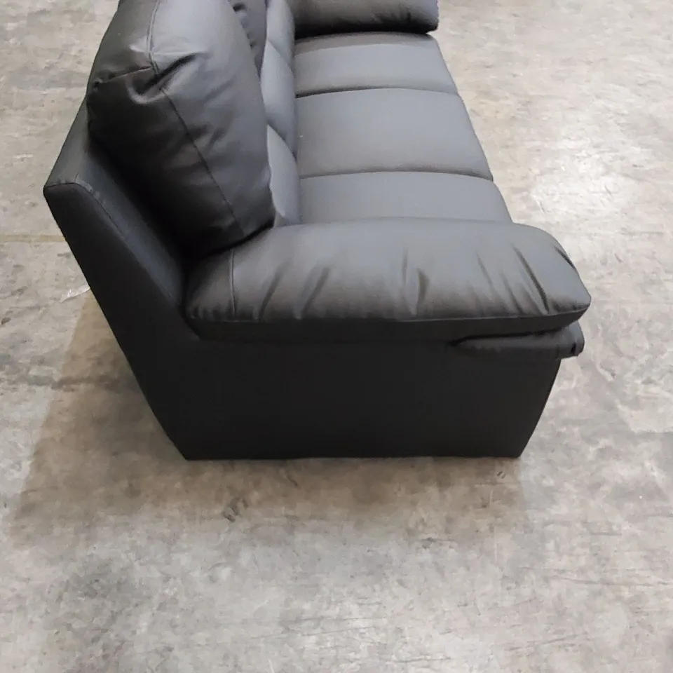 SSlDESIGNER 3 SEATER SOFA IN BLACK LEATHER