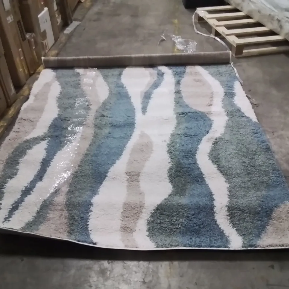 STILLAGE OF APPROXIMATELY QUALITY 25 DESIGNER RUGS
