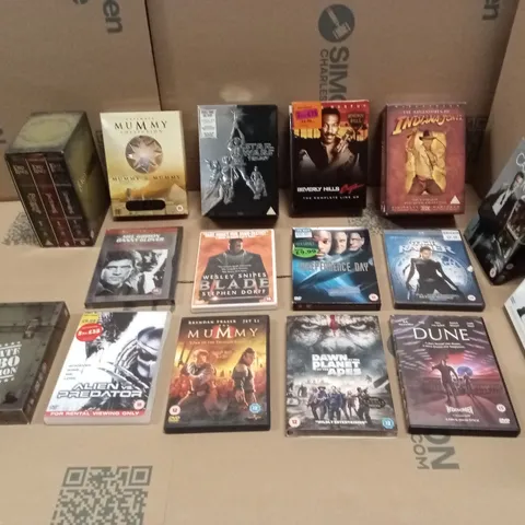 BOX TO CONTAIN A LARGE QUANTITY OF FILMS AND DVDs