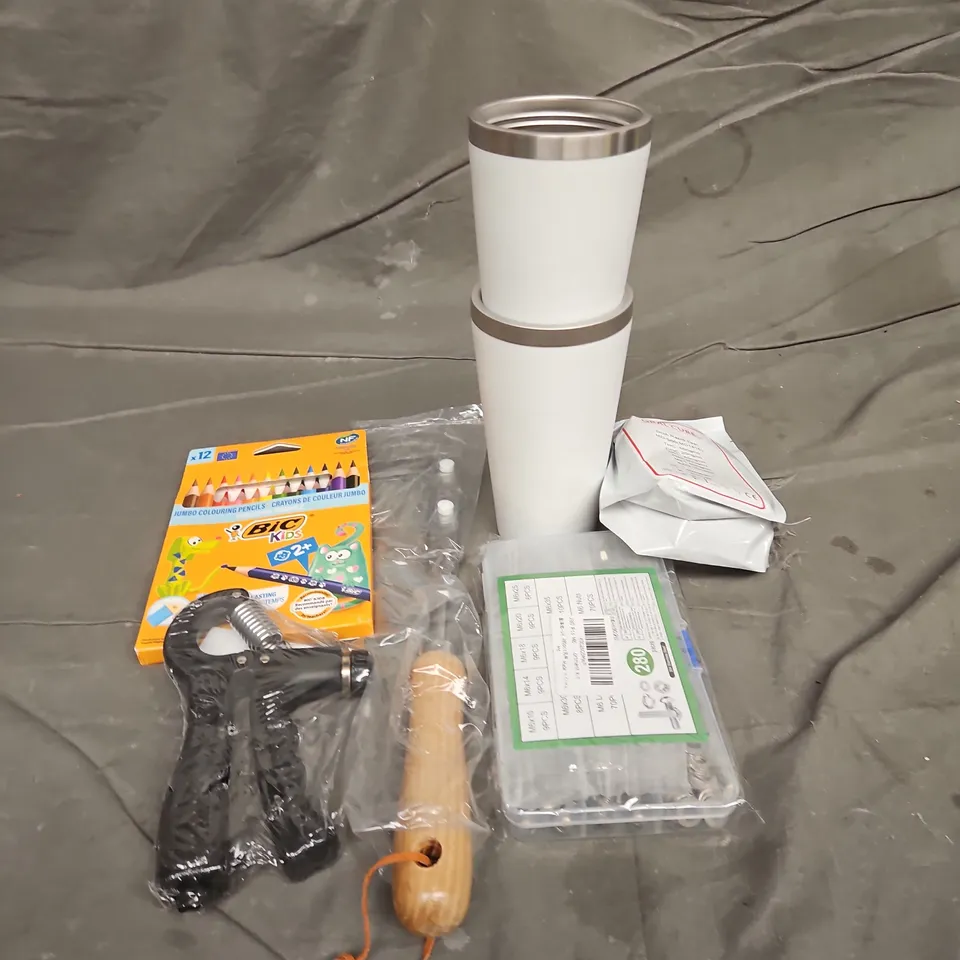 TOTE OF APPROXIMATELY 10 ASSORTED HOUSEHOLD ITEM TO INCLUDE CUPS, PENCIL CRAYONS AND CLAMP