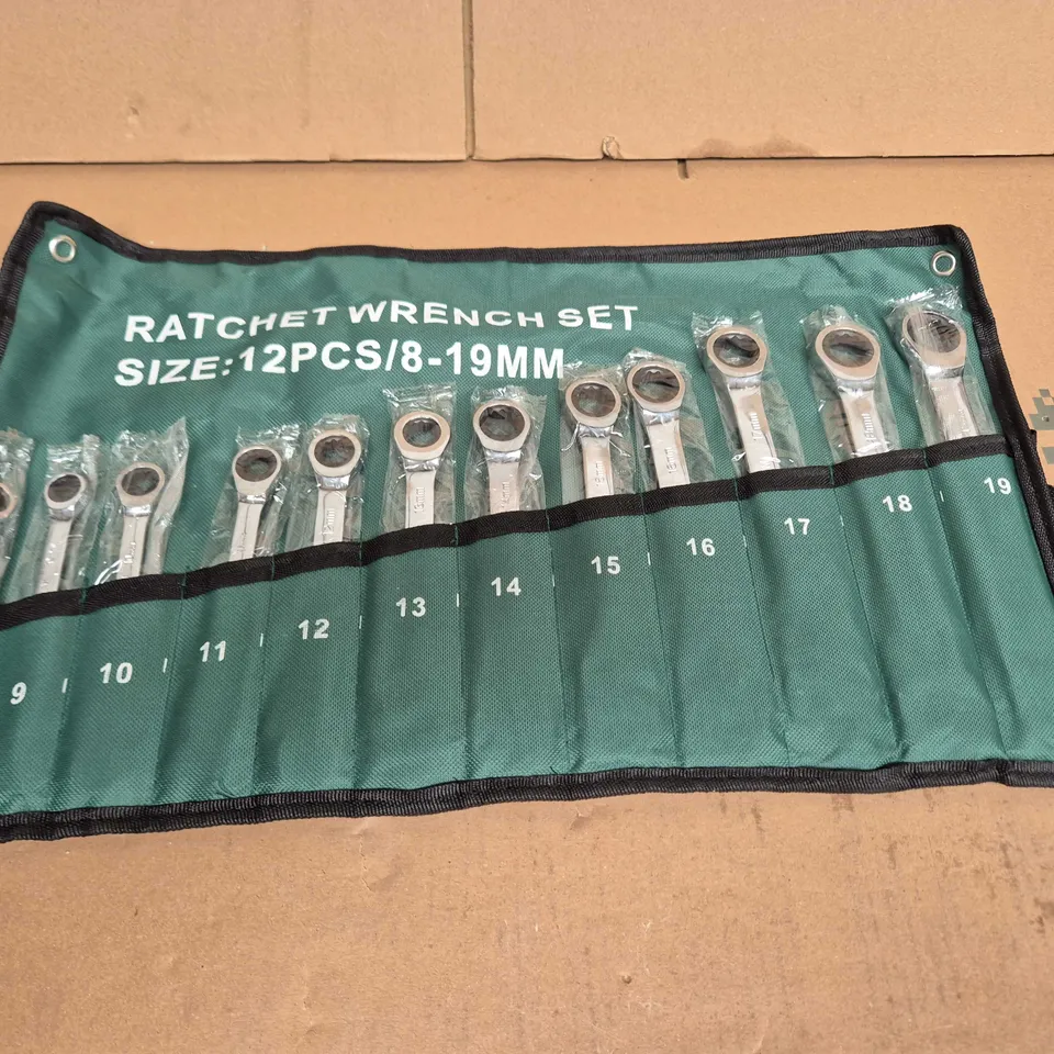 RATCHET WRENCH SET – 12-PIECE (8–19MM)