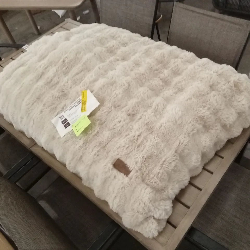 DOG BED, BEIGE // 12cm H x 120cm W x 90cm D