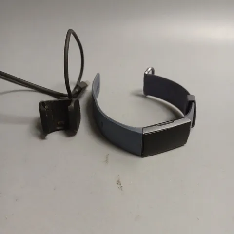 FITBIT CHARGE HEALTH & FITNESS TRACKER WATCH WITH RUBBER STRAP