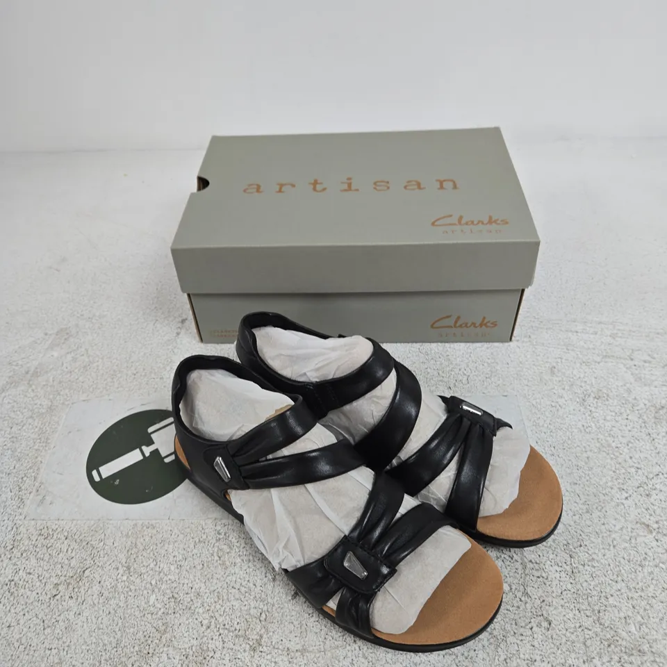 CLARKS ARTISAN KITLY AVE SANDALS - BLACK LEATHER, UK 7, WIDTH D