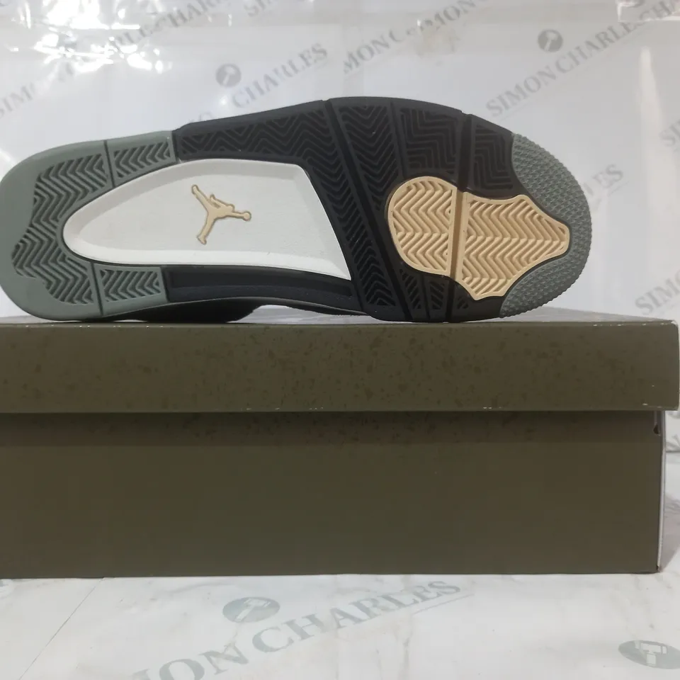 BOXED PAIR OF NIKE AIR JORDAN 4 RETRO SE CRAFT SHOES IN OLIVE/SAGE UK SIZE 9