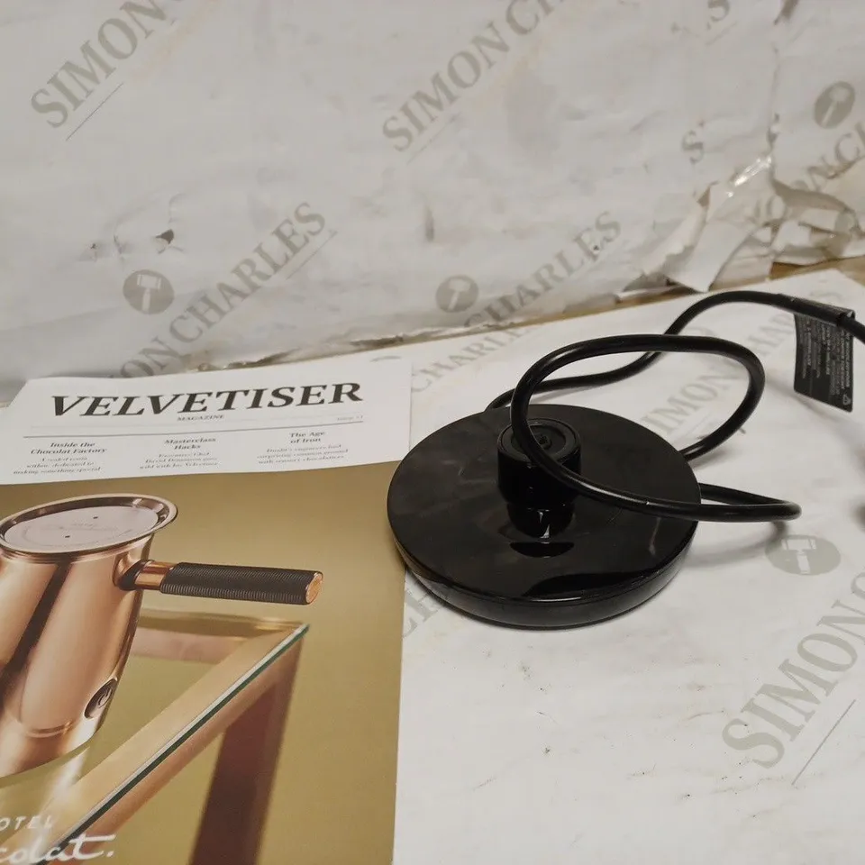 VELVETISER HOTEL CHOCOLAT , HOT CHOCOLATE MAKER